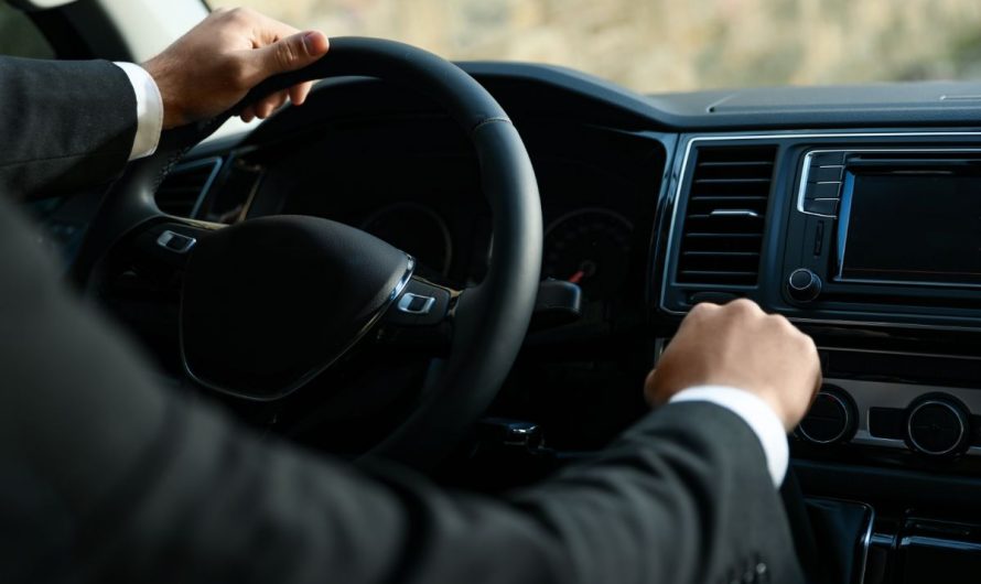 The advantages of hiring a luxury chauffeur service